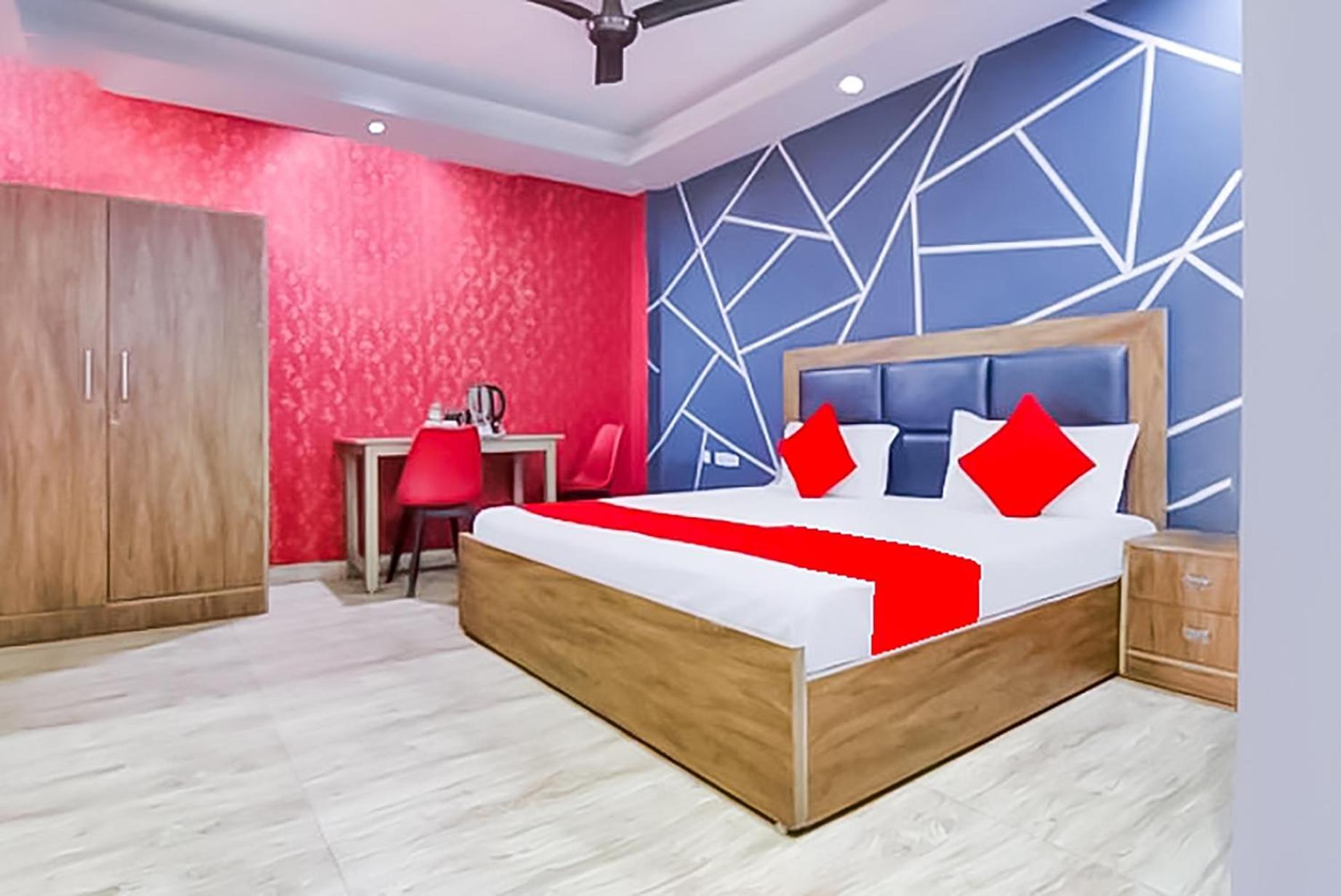 Hotel Classical Opposite Nizamuddin Railway Station New Delhi Extérieur photo